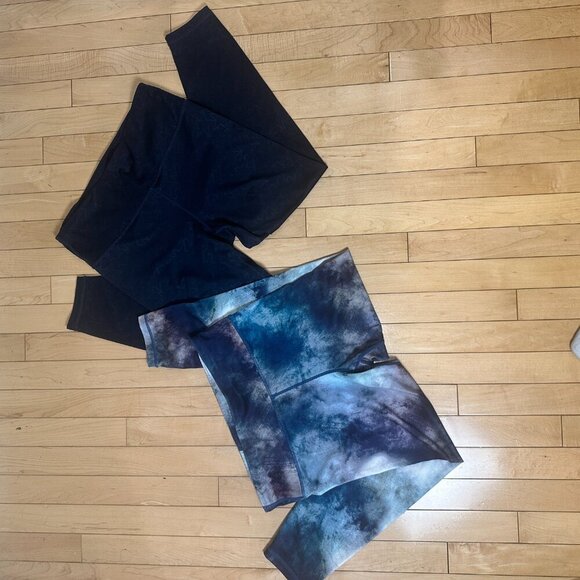 Set of TWO GAP FIT Eclipse Leggings Pants Size Medium Navy Stars Blue Print - Picture 12 of 12